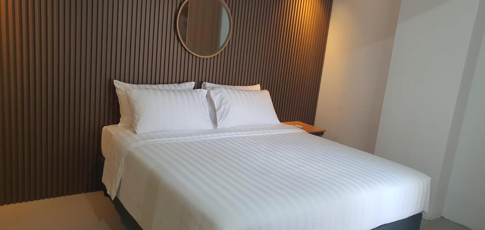 Nemuru Hotel Ciputat Pondokcabe Hilir Екстериор снимка